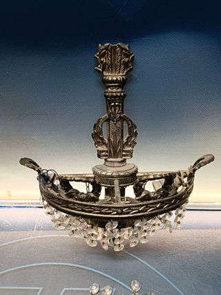aplique de pared, estilo Imperio, bronce o latón envejecido con lágrimas de cristal de roca