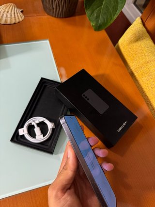 Samsung Galaxy S24 plus