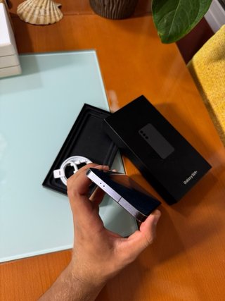 Samsung Galaxy S24 plus