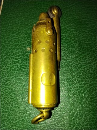 Encendedor antiguo latón tipo trinchera