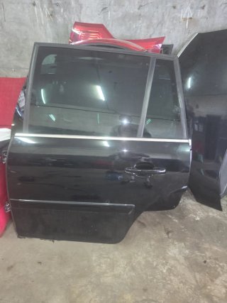 Mitsubishi Grandis 2009