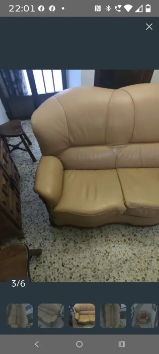Divano 3 posti + 2 poltrone in pelle beige
