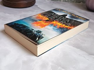 Media Guerra 1a Edición - Joe Abercrombie