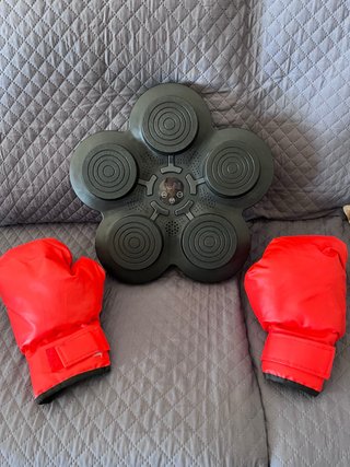 Máquina de Boxeo con Música y Luces LED y guantes