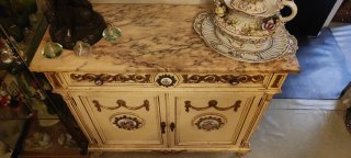 Aparador, mueble auxiliar, recibidor, taquillón.