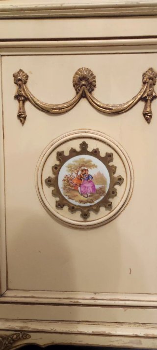 Aparador, mueble auxiliar, recibidor, taquillón.