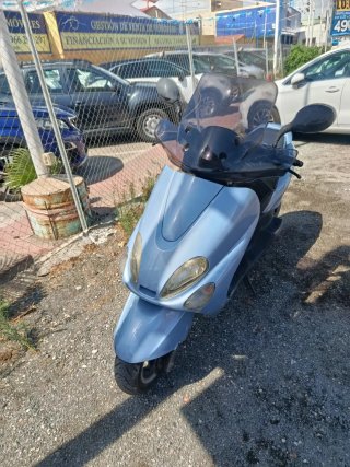 Moto Scooter Gris