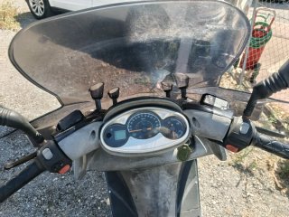 Moto Scooter Gris