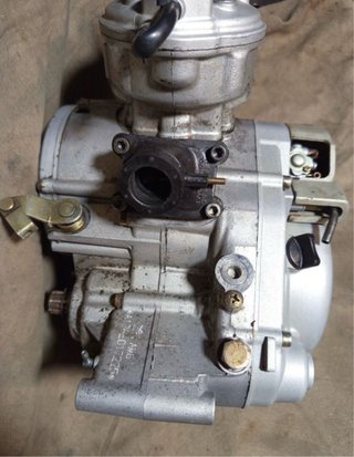 Motor AM6 y carburador 24