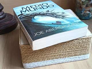 Medio Mundo 1a Edición - Joe Abercrombie