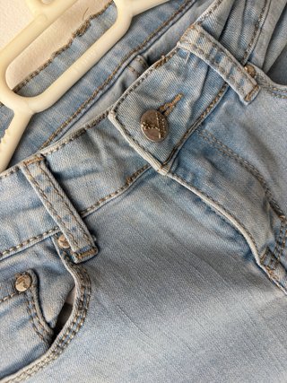 Pantalón tejano claros