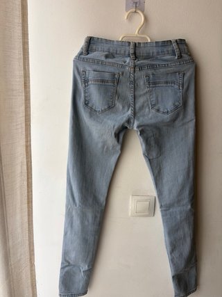 Pantalón tejano claros