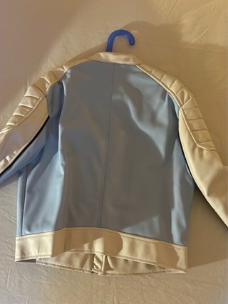 Cazadora Stradivarius azul y crema mujer