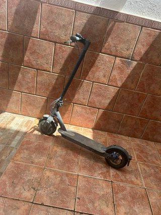 Lote 2 Patinetes Cecotec D30 y Xiaomi mi 3