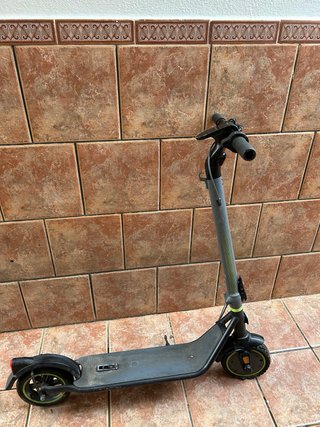 Lote 2 Patinetes Cecotec D30 y Xiaomi mi 3