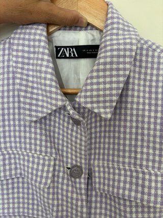 Conjunto Zara cuadros lila y blanco
