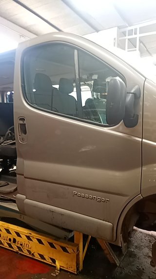 PUERTA DELANTERA DERECHA Renault Trafic II Combi (04.2001->)