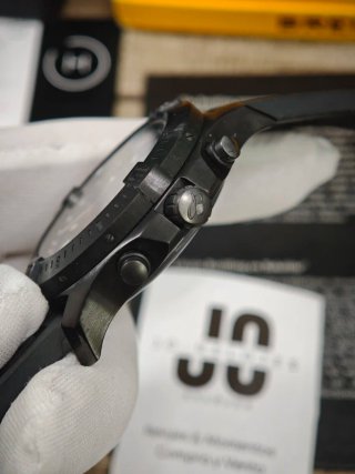 Breitling Colt Chronograph M13388 Automatico
