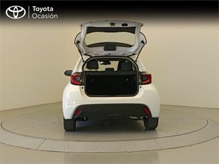 TOYOTA Yaris ACTIVE PLUS