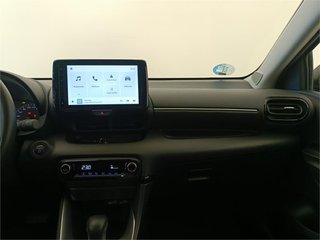TOYOTA Yaris ACTIVE PLUS