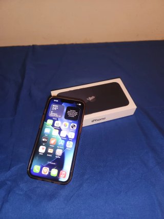 iPhone 13 · 128GB · Muy buen estado · Batería 74%