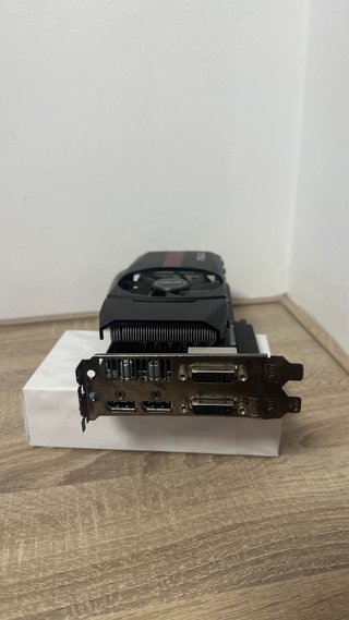 Tarjetas Gráficas Radeon HD 7770 y ATI Radeon 3450