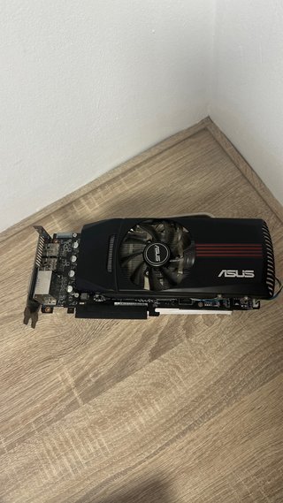 Tarjetas Gráficas Radeon HD 7770 y ATI Radeon 3450