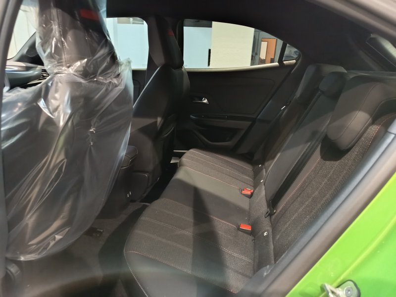 Opel Mokka-e 2023, foto 12