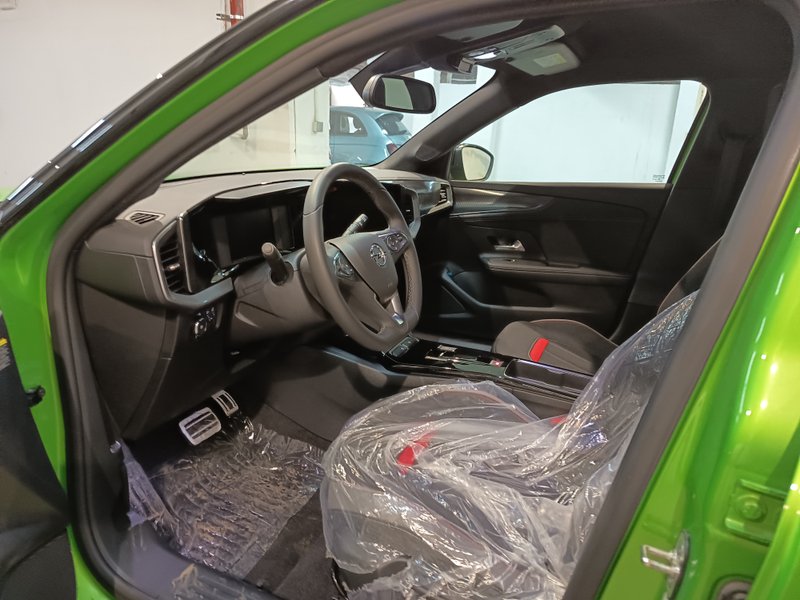 Opel Mokka-e 2023, foto 10