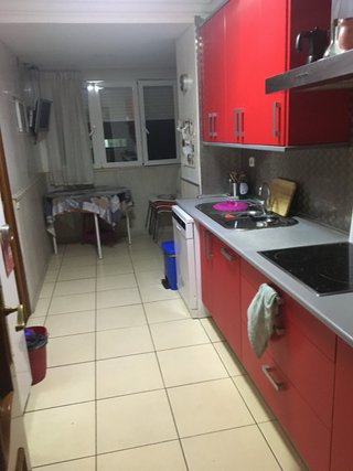 Compartir piso con chica