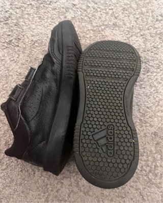 Zapatillas Adidas niño T.34