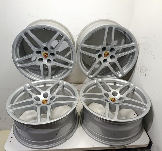 Juego de Llantas Original Porsche de 18 pulgadas