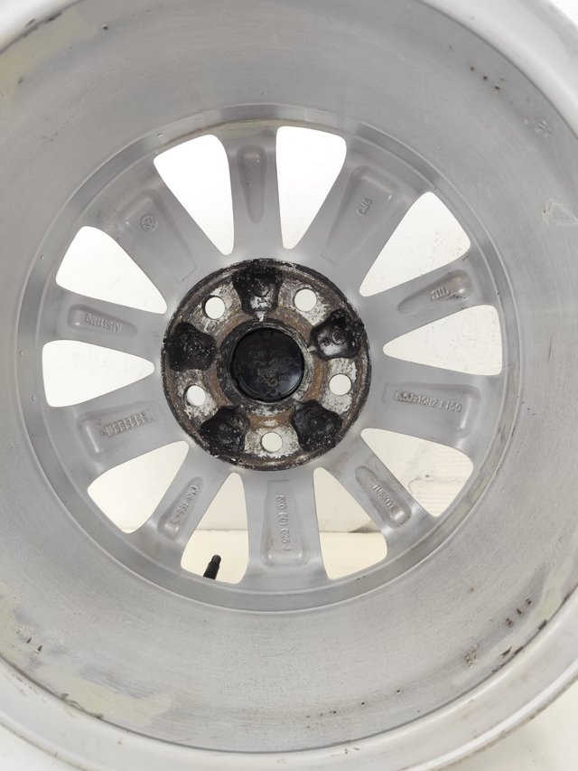 Llanta original suelta Volkswagen Golf 15 pulgadas