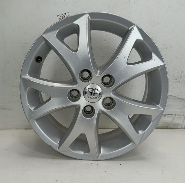 Juego de llanta Toyota Auris 5X114-16 Pulgadas