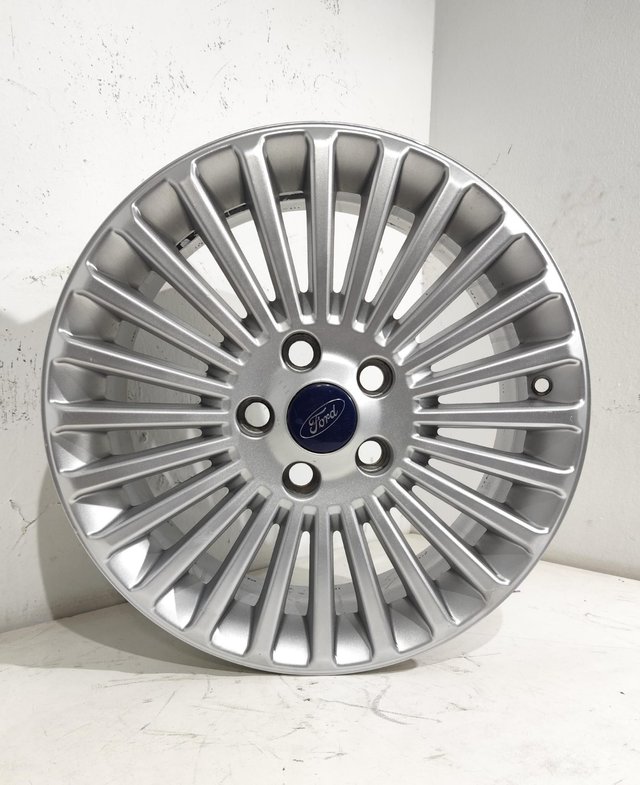 Juego de llantas Original de Ford Focus R16