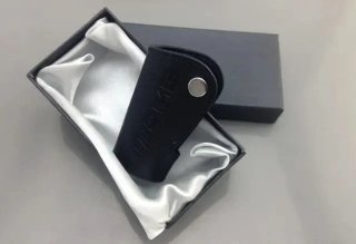 FUNDA DE LLAVE LLAVERO CUERO NEGRO MERCEDES AMG