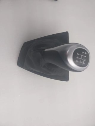 POMO BMW 6 MARCHAS CROMADO CONFUNDA PIEL