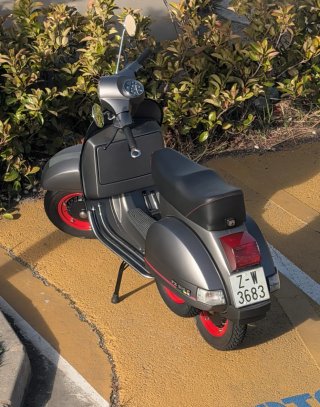 Vespa PX200 1986 restaurada