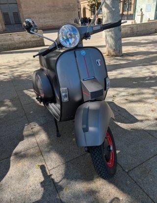 Vespa PX200 1986 restaurada