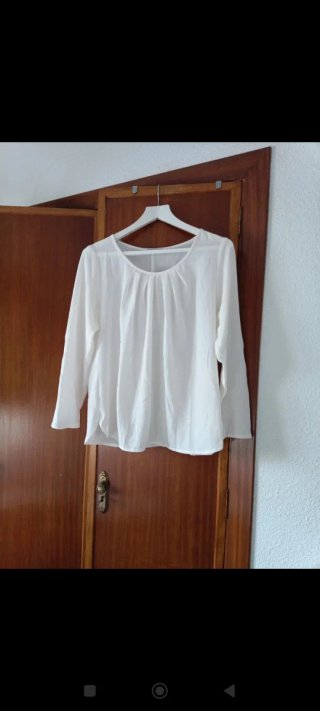 Blusa color blanco roto