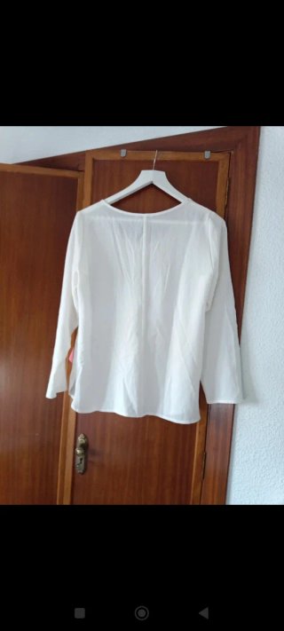 Blusa color blanco roto