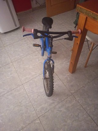 Patinete infantil con ruedas