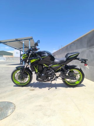 Kawasaki Z650 2021