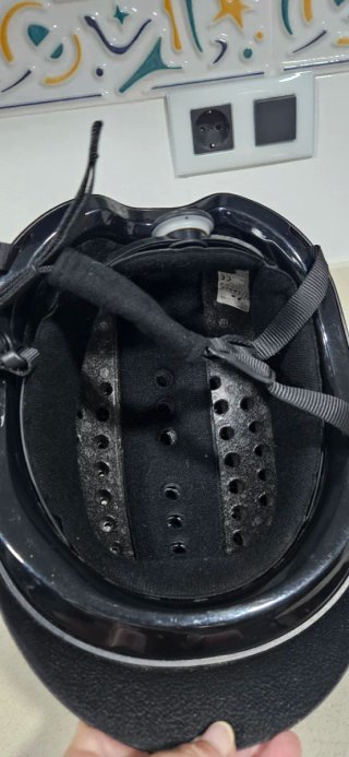 Casco de equitación negro. Talla M (55-58cm)