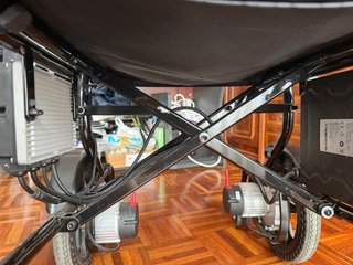 Silla de ruedas eléctrica motorizada