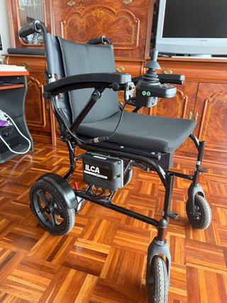 Silla de ruedas eléctrica motorizada