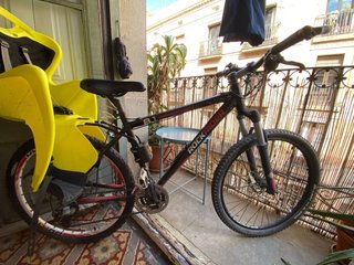 Bicicleta Rockrider 8.1 con silla infantil