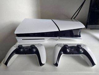 PlayStation 5 Slim Disco + Mandos y accesorios