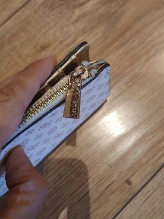Portafoglio Guess Beige e Bianco