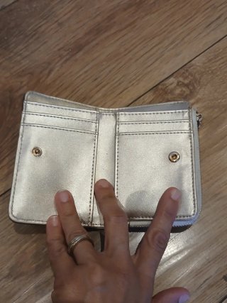 Portafoglio Guess Beige e Bianco